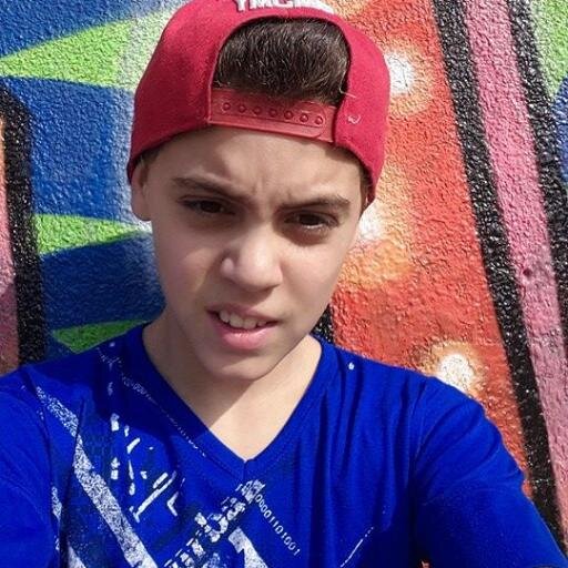 olu me llamo nico los kiero mushooo uee okno 3 3 3 :p