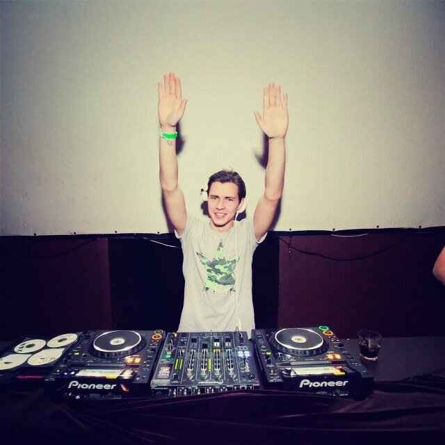 DJ,Musician
