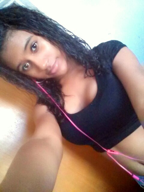 follow me & i'll follow back (: , but dont follow to unfollow, i got the app & will unfollow your ass right back. follow me on instagram: Nani_____