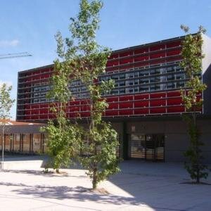Colegio situado en Cigales. Reconocido como Centro de Excelencia TIC 5, SMART Showcase School, centro ¡Leo TIC!..