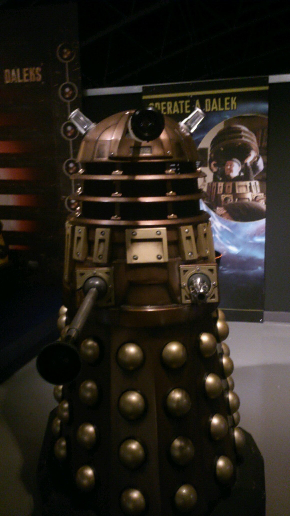 A Whovian cooking in the TARDIS with a passion for backstage theatre! :)