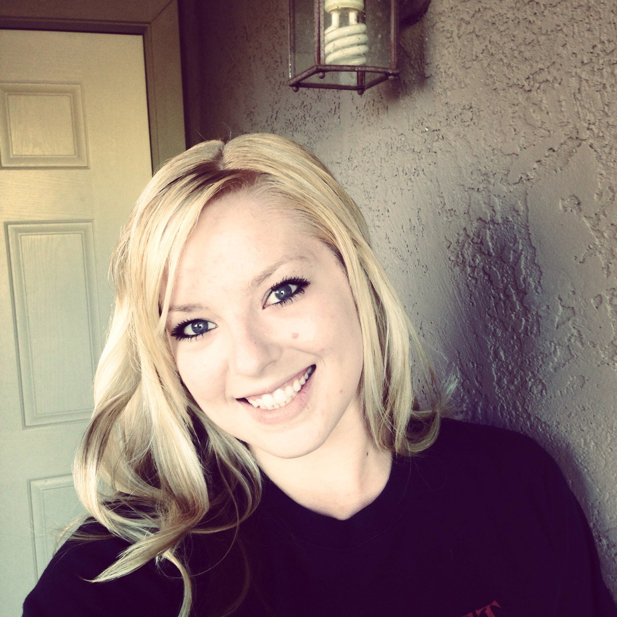 Wanderlust having Realtor and Entrepenuer. Wife. Sister. Daughter. AZ pro. 100% Badass Girl Boss. Founder at Fab Fem Box #periodsdonthavetosuck #FabFembox 🌸🌸