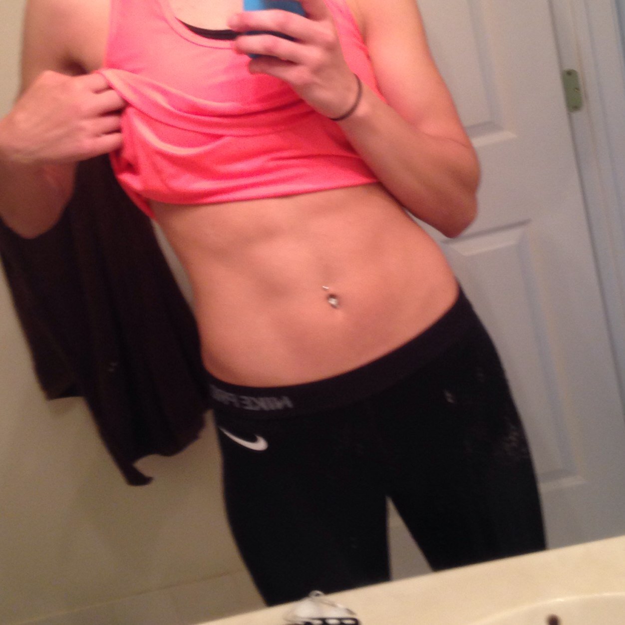 fitfootsteps's profile picture. long runs, heavy weights :) dental student.