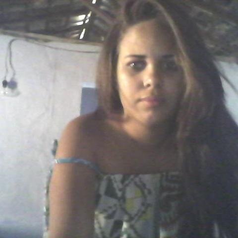 cynthiareis3's profile picture. 