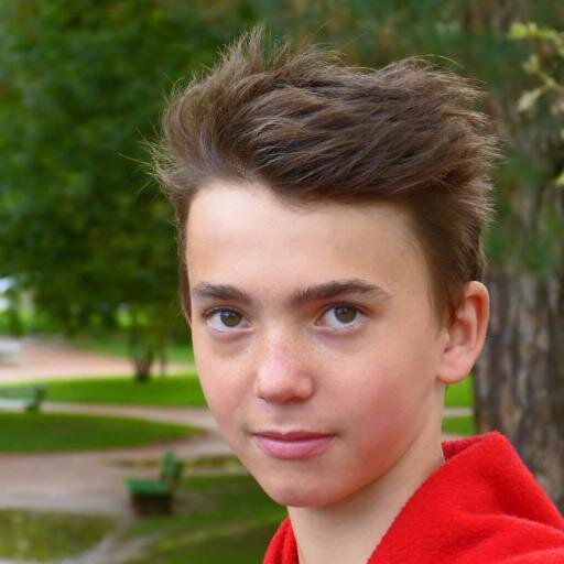 momogaga12's profile picture. 