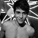 Alex (@AlexMrjna) Twitter