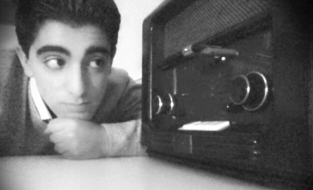 Apasionado de la cultura del vintage y la música de los 50's. Potencial estudiante de psicología  y aspirante a político. Liberal y español.