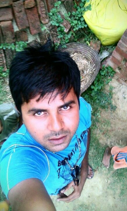 mohabbat ka 1 ghanta 100 baras ki be mohabbat zindagi se behtar hai!!!!!!!!!!!
