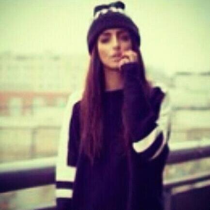 ♥وﻟدت نصراويه  ، ﻟﻡ أعرف شيئاً غير النصر ، مجتمعي كان ازرق واصفر، ﻟذﻟک يجب ان تعرفوا بأﻥ اﻟنصر  هو وطني هو حديثي هو حياتي ~  هو آنا sara حسابي القديم تهكر
