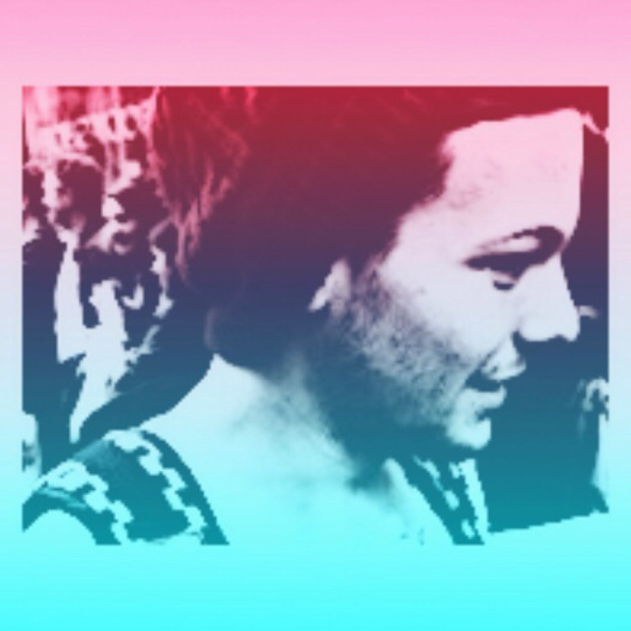 Follow @crisplikelouis she will follpw back :)