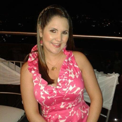 #periodista #communitymanager #SocialMedia. Mamá de Melina😍 y esposa de David Vicente ♥️