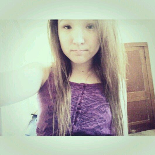 kylle_kn's profile picture. instagram @insta__usernamee Im 16 Sophomore Central Sk