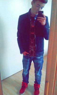 single // insta : remco10 // VLC // M3A //