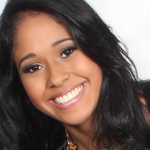 Que minha vida seja sempre interessante o bastante para saciar a curiosidade alheia...  ♥