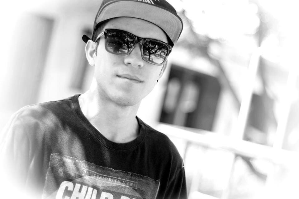 Dj más loco, que le gusta sacudir al jugar, acesse: https://t.co/qemayq5ZCH