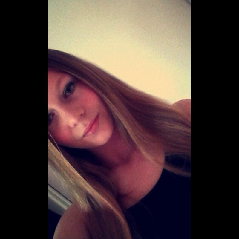 _Larissaaax's profile picture. -