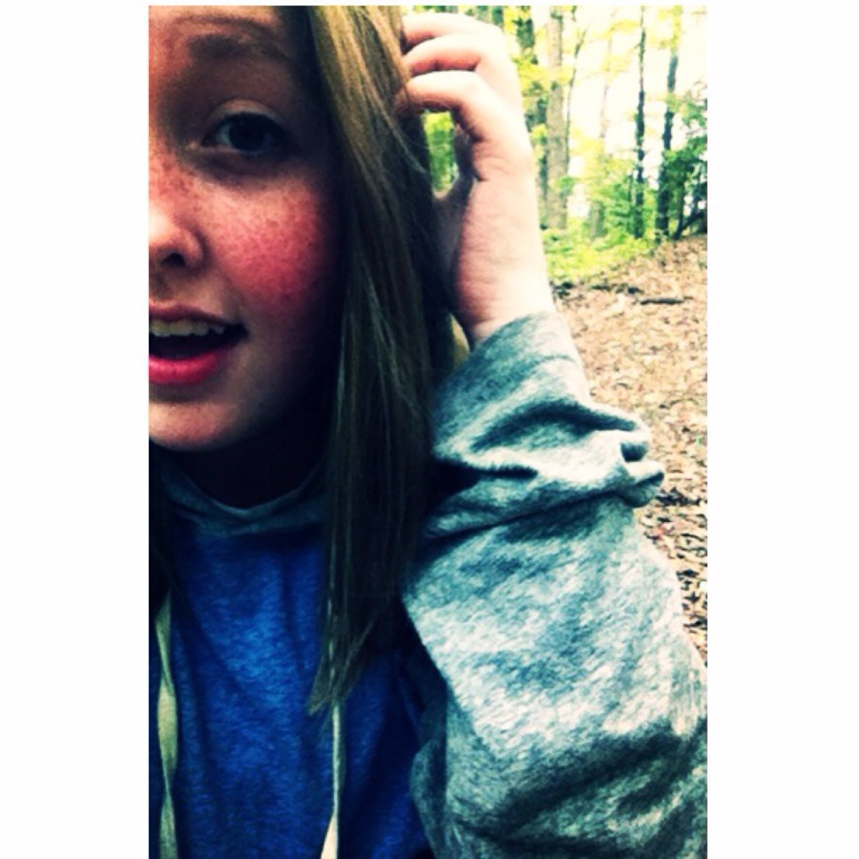 Daniellemarrire's profile picture. Look like barbie , smoke like marley .