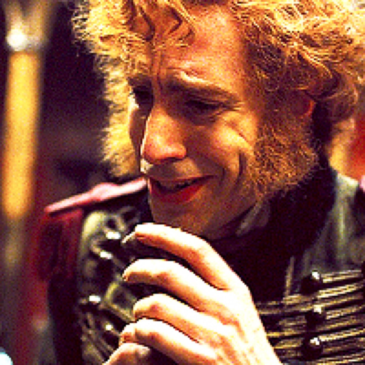 Thenardier_M's profile picture. Im a crook and I know it. #single.