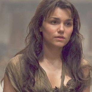 Eponine Riot! Eponine wants a riot! Eponine Riot! A riot of my own! *sigh* I loves my Marius :(