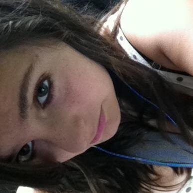 729cheer's profile picture. love food, music, is a youtuber, and other things...