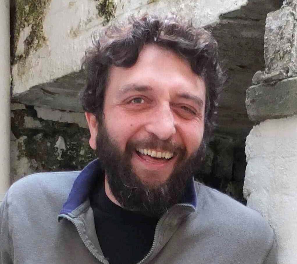 Currently climate change politics and finance researcher, by nature an inquisitive soul 360°