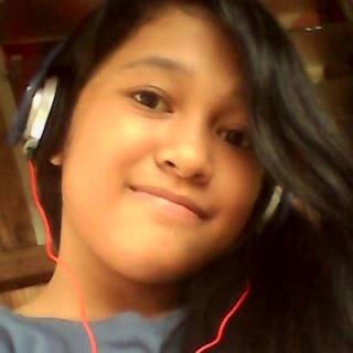 bernidoqueenie's profile picture. 