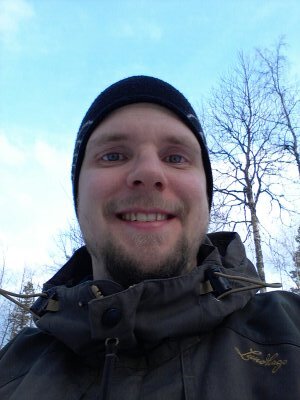 Twinpactoo's profile picture. Working as a paramedic. Love my family, dad to a wonderful son, two wonderful stepchildren, sports fan, ★ Manchester United ★