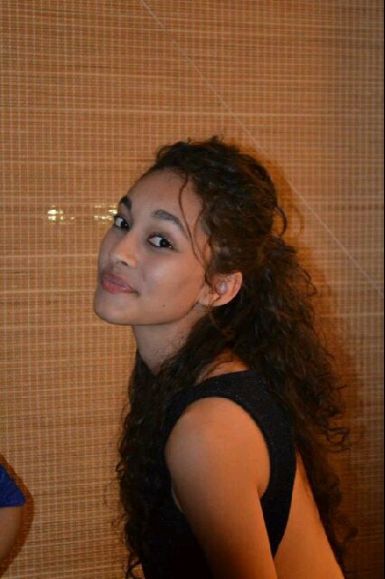 #TeamFollowBack .. I tweet to Express not to Impress ♡