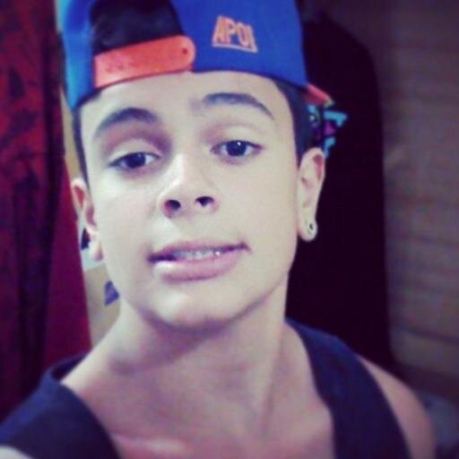 Peixes , 11 anos , basquete , pizza e Amigos S2 .