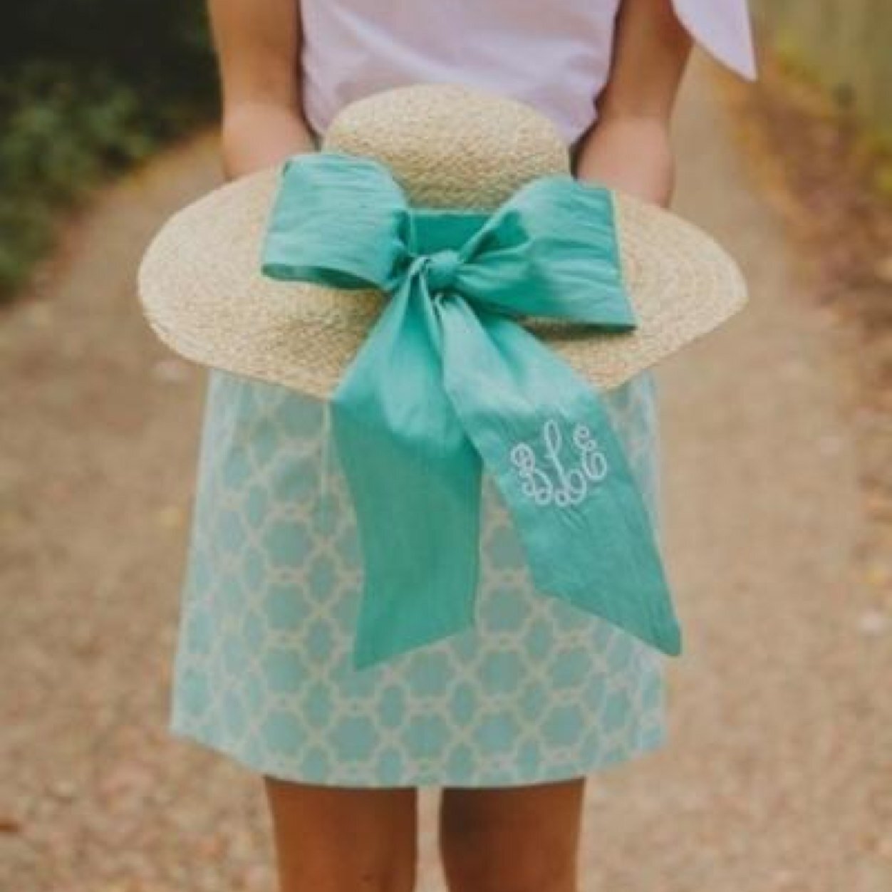 I'm a big fan of long walks on the beach, starbucks, Lilly Pulitzer, & country music.