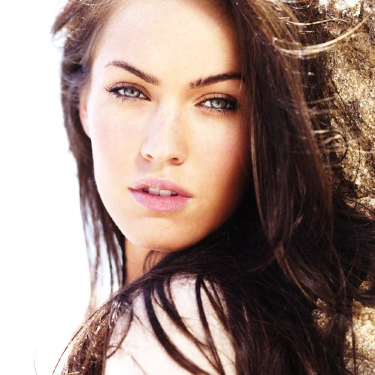 I once was a human, but then who you would consider an alien made me what I am today. I am an Eternal. ||Official Sersi for @TheAvengers_RPG|| ||18+||