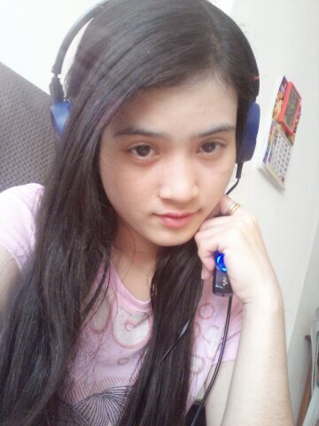 khinyatanarmoe2's profile picture. 