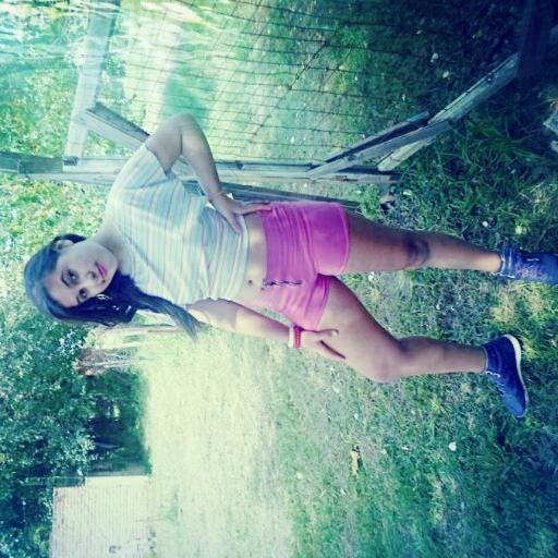 Sin importar cuantas veces me caiga , siempre me levantare.,, amo bailar & soi 100% bostera! amo a nicolas domini! soi domi hasta la eterniidad! ♥