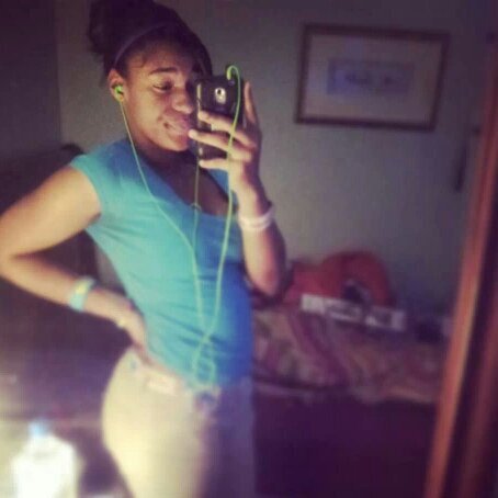 - Im 16, Pretty , Lesbian , Nd Nythng Else Ya Wanna Kno , Uk Hw Ta Ask ;)