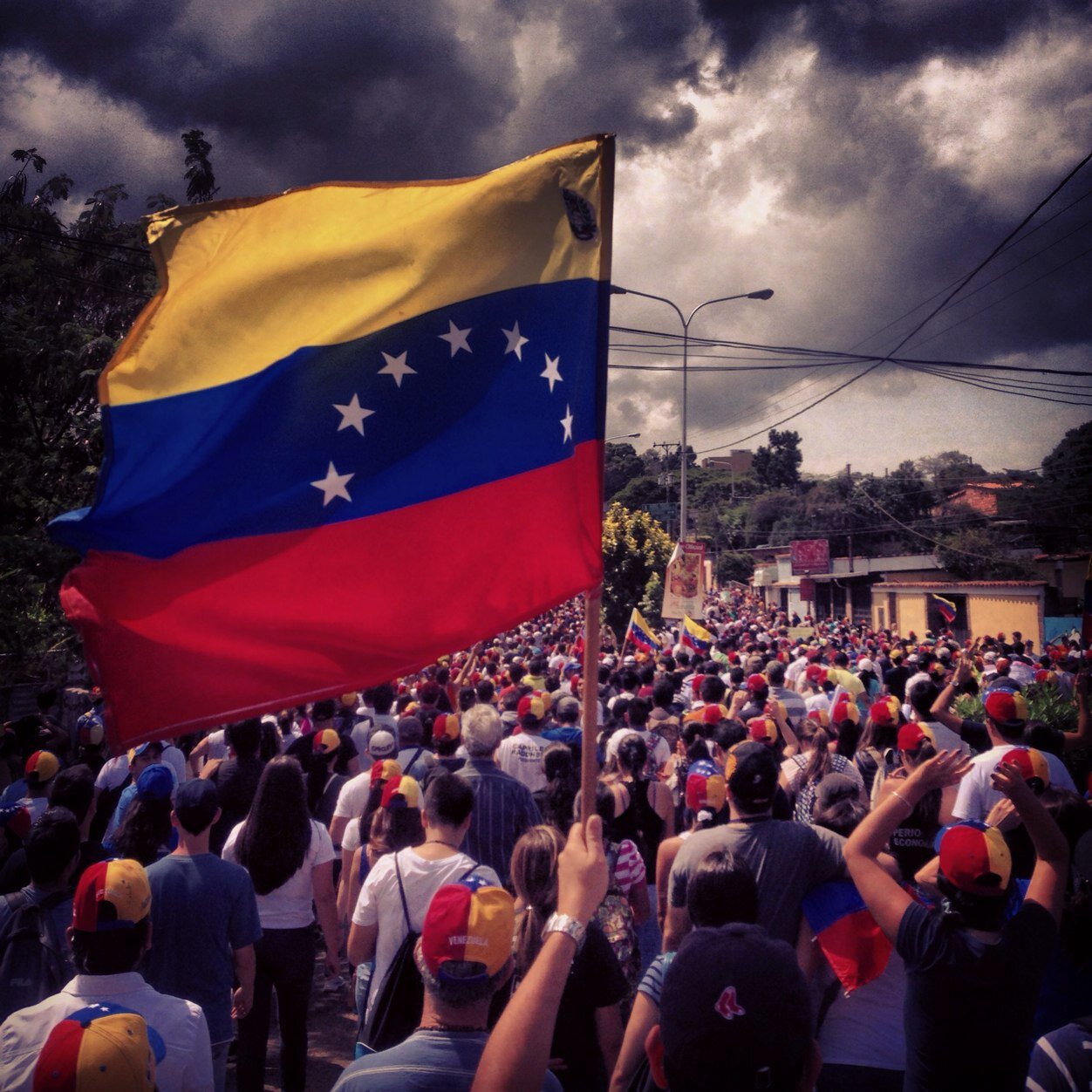 Venezolano.. 100% opositor a un proceso Revolucionario que jamas a existido!