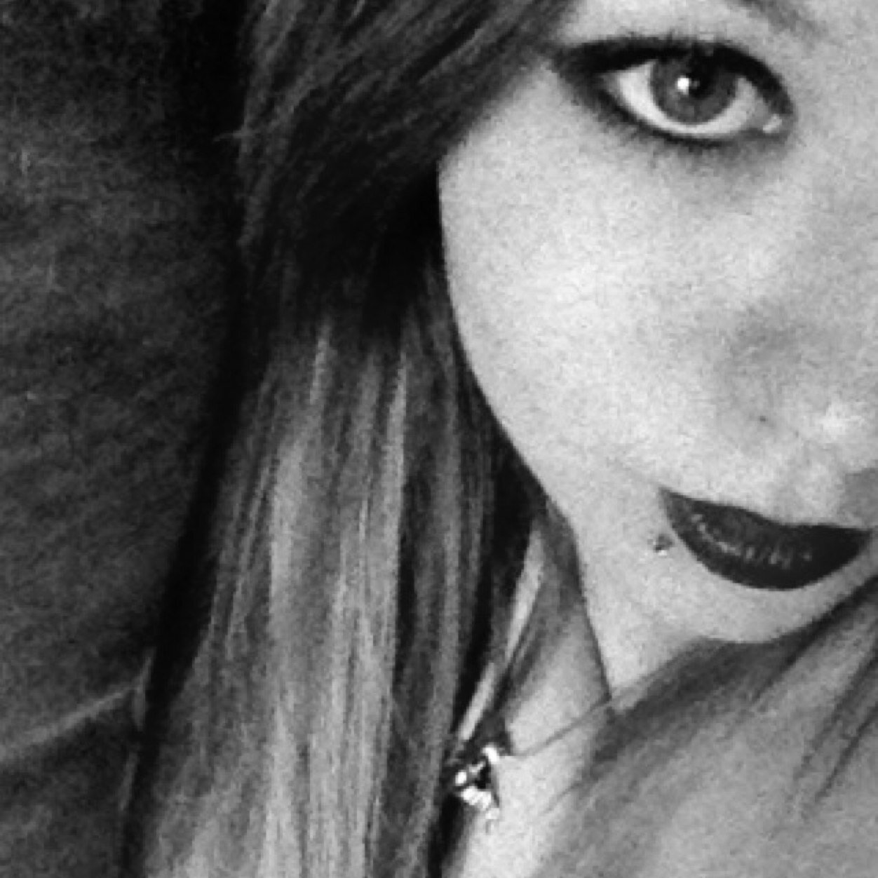 18~ Taken~ Music~ Guns~ Tattooed~ Pierced~ Cats~ Dancer~ Fuck You t(-.-t)