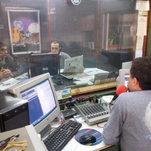 25 años presente en el aire de Jujuy,transmitimos las 24 Hs.en el 90.5 del dial y tambien por internet.