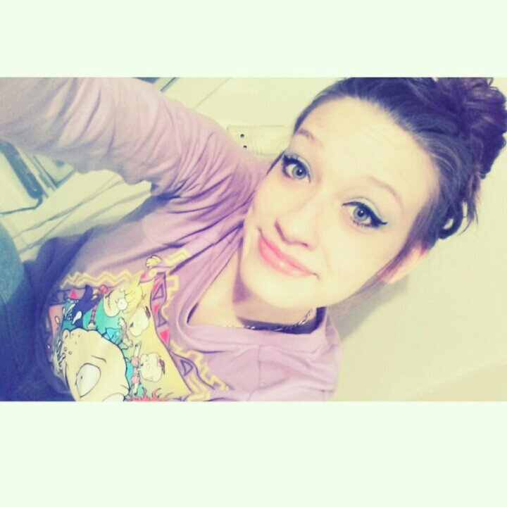 CarlieLeanne_'s profile picture. 