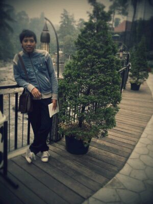 wahyouWb's profile picture. Jgn hidup sprt roda, posisi diatas/dibwh dikendalikan oleh waktu. Tp hiduplah sprti Lift, posisi dibwh/diatas kau sendiri yg menentukan. ^^