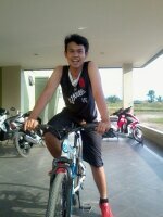 sandiwet's profile picture. seriussss & santai