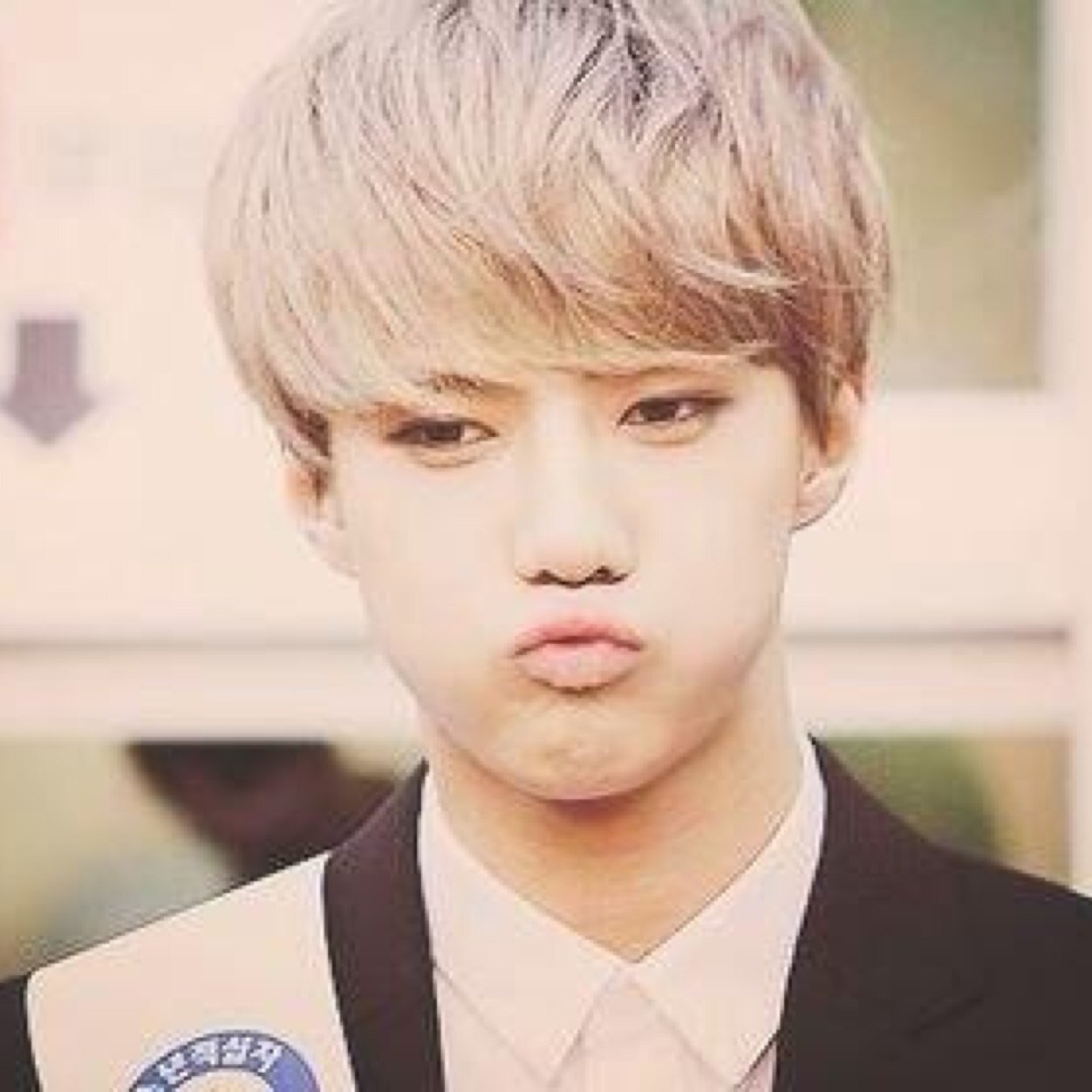 ใจดีช่วยฟอลกลับ @queenmacar นะจ้ะะ