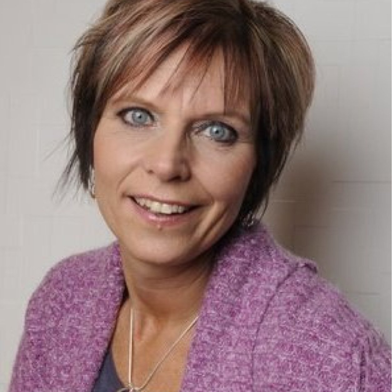 AnXensen's profile picture. Specialpedagog med brinnande intresse för skolutveckling! Sjunger barbershop, rider, spelar gokf och njuter av det livet har att erbjuda!