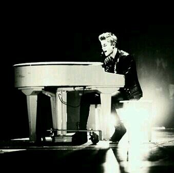 ♥*im enjoyig life day by day!!♡♥◀keep smiling ..justin bieber is my idol and my inspiration I will forever stand by him ▶◀●○□♡☆20•04•2014