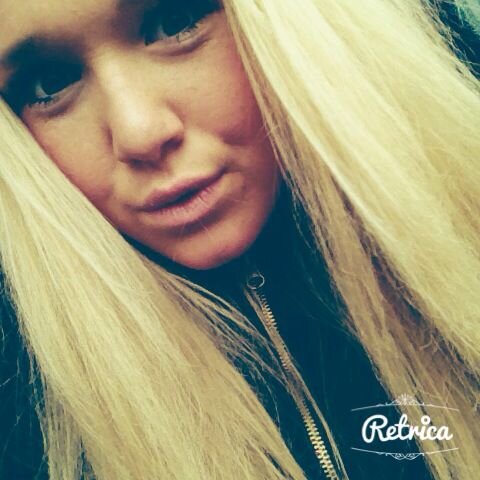 DeanneBoo's profile picture. 