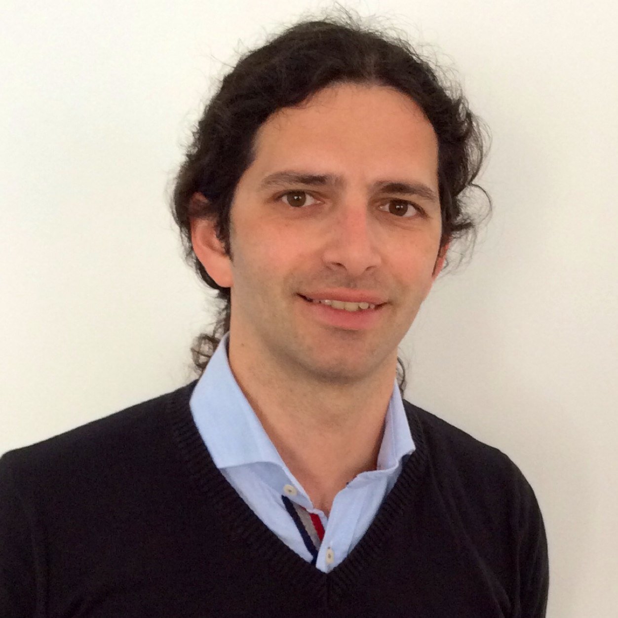 Juan García - Arquitecto Técnico. La mejor manera de predecir el futuro es crearlo uno mismo.