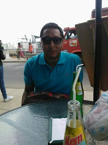 24 años disfrutando la vida y opinando según mis intereses