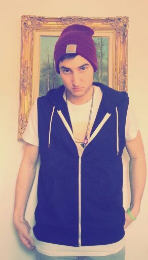 MatSTGF's profile picture. Bassplayer for Shoot The Girl First.