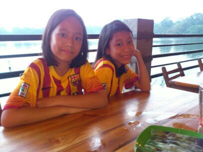 Louisa_Lourien's profile picture. TWINS|Barcelona n' Liverpool|DPA|follow us if you're a Directioner(follow my other acc: @boobear_ismine )