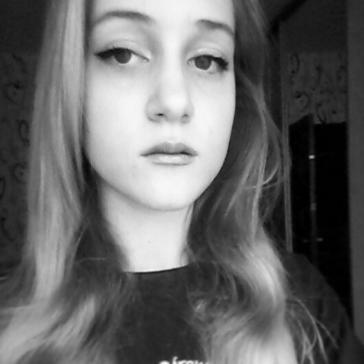 █│║▌║▌│║▌║▌║█
Official Fake ®
Loves:AHS,PLL,Lana Del Rey,Friends,Family..
Hates:Lots of things to hate.
Alergic to:fake people