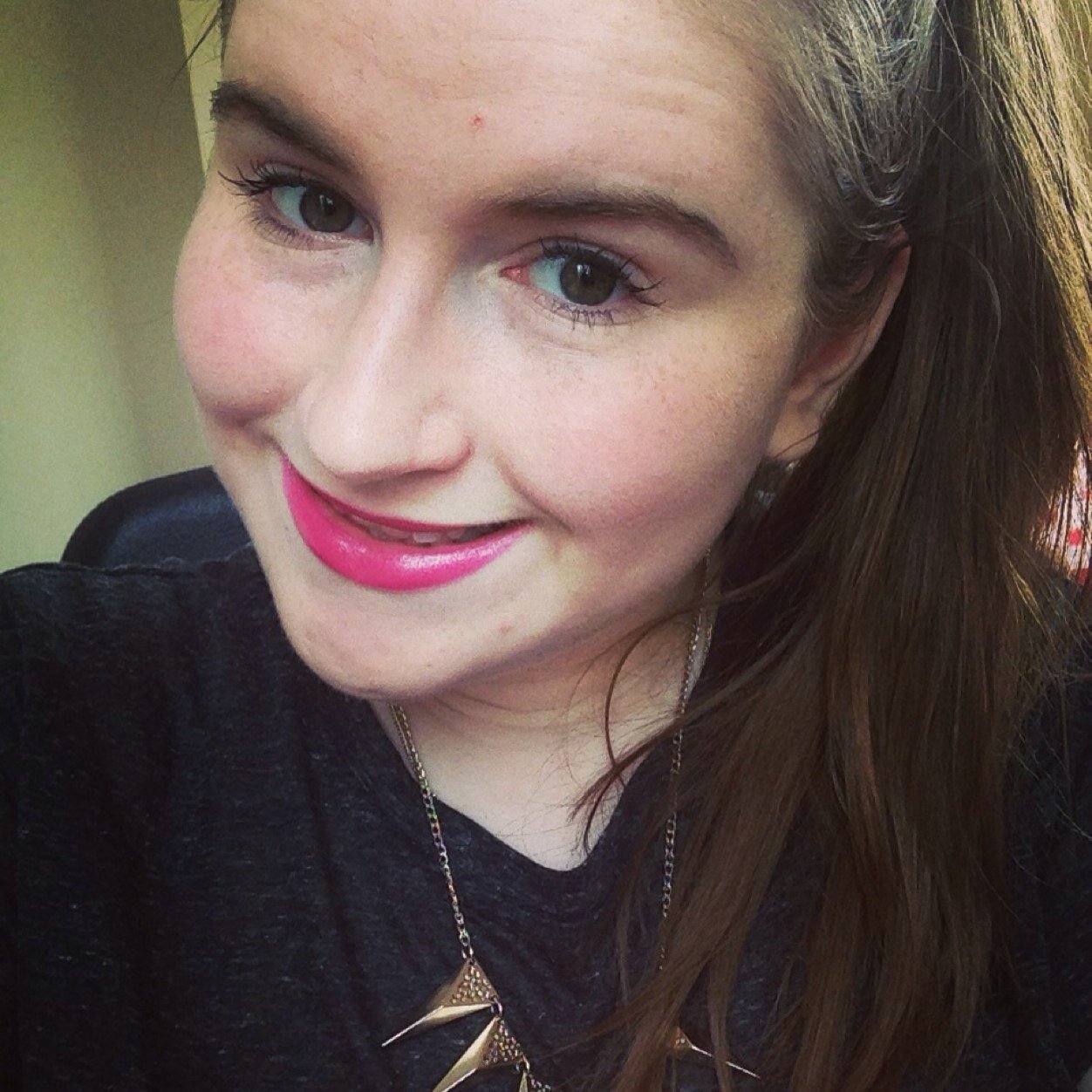 Blogger | 19 Years Old | Criminology Student